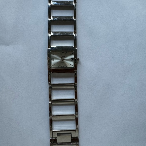 Women Unlisted watch - Picture 4 of 8